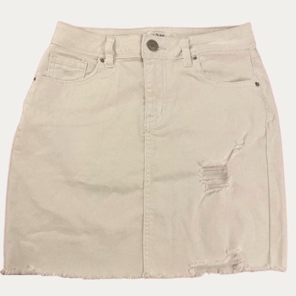 NWOT YMI Jeans White Denim Skirt sz 1/25 - Picture 1 of 4